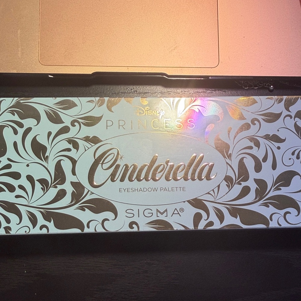 Sigma Beauty Cinderella Eyeshadow Palette